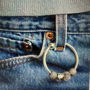 Pandora O Carrier for belt loop.